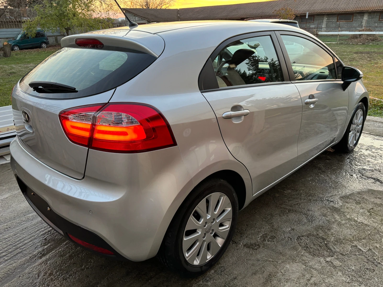 Kia Rio 1.4i AVTOMAT SWISS - изображение 4