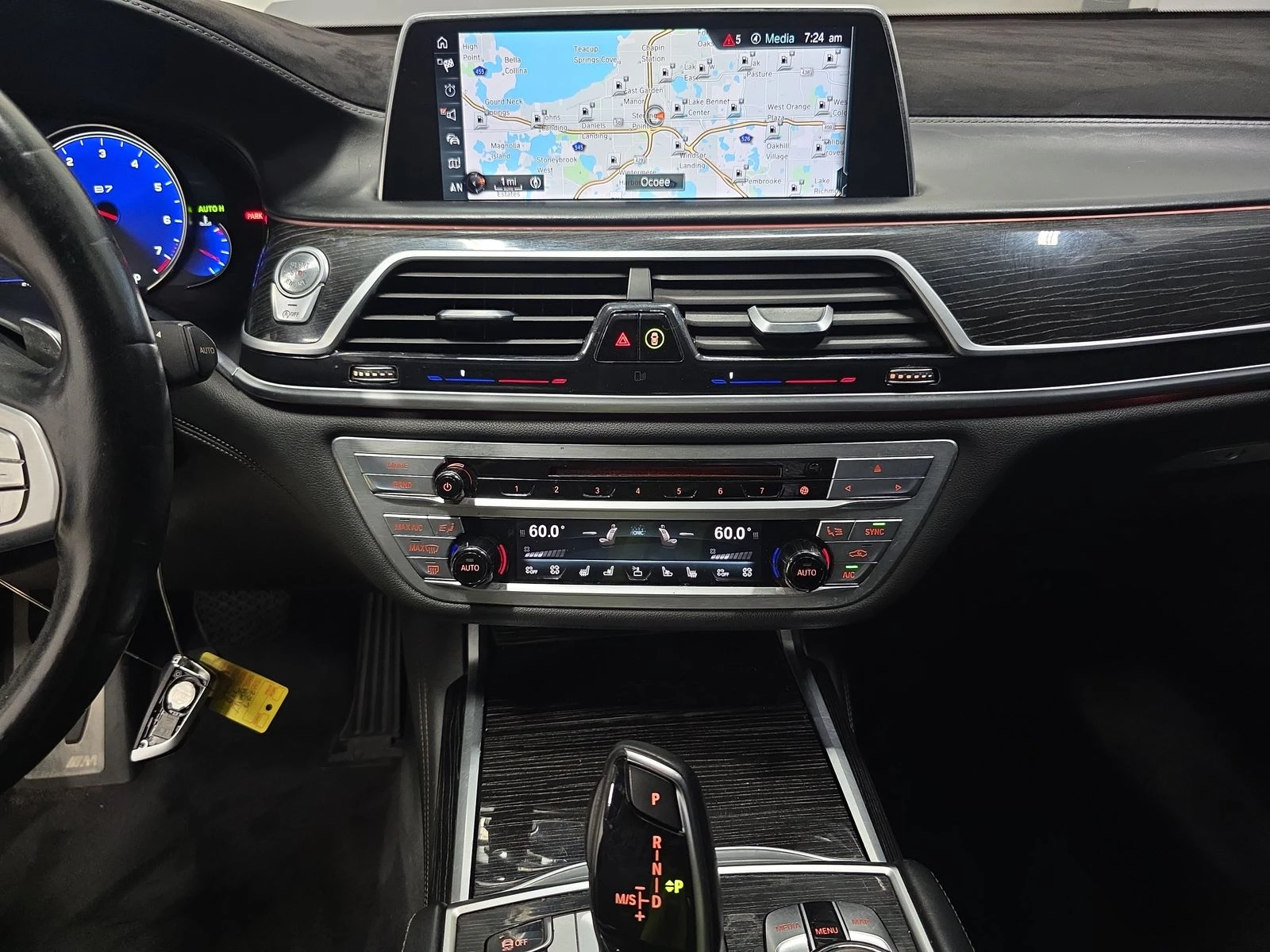 BMW 750 M* SPORT* XDRIVE* ХЕДЪП* ДИСТРОНИК* ОБДУХВАНЕ* МАС - изображение 9