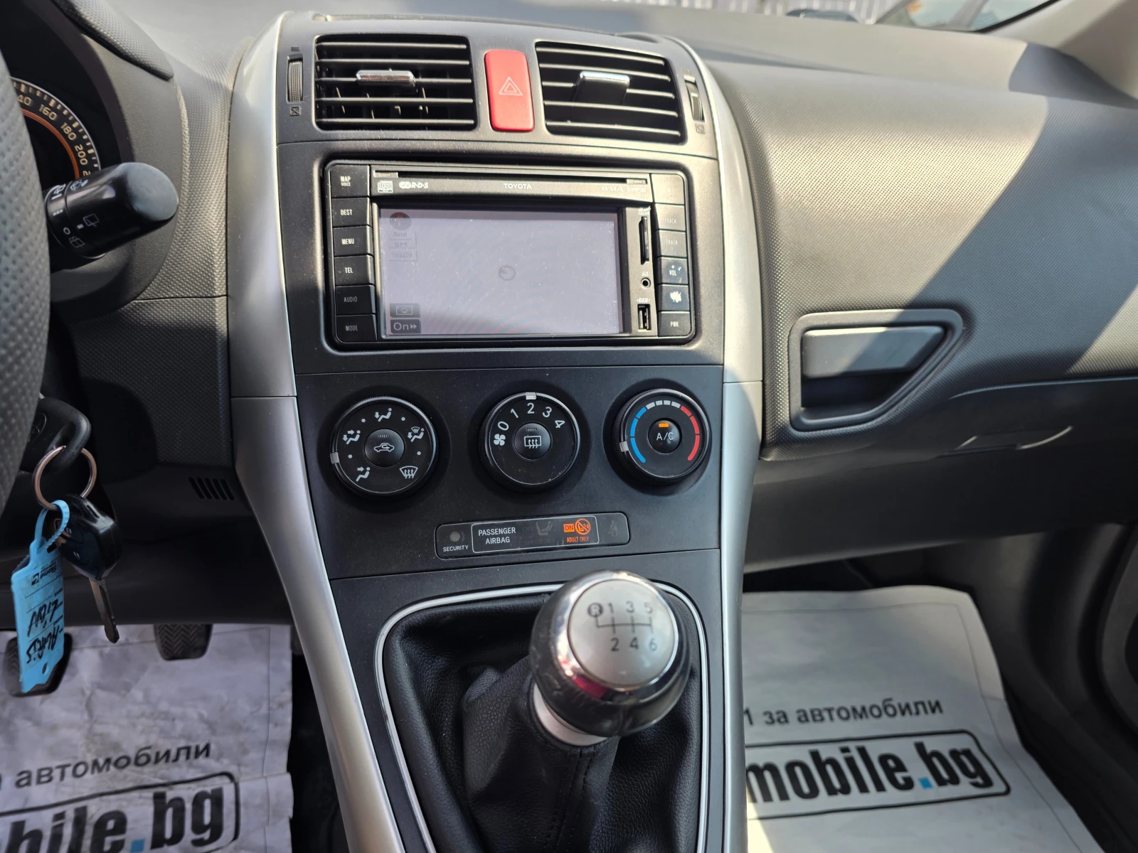 Toyota Auris 1.6 FACELIFT, NAVI - изображение 10