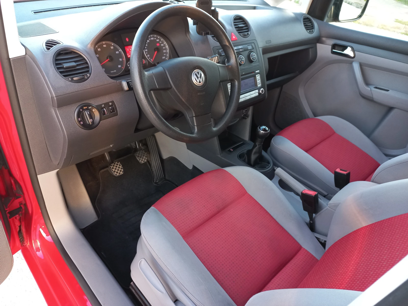 VW Caddy Метан 2. 0i 109 p. s Life Eco Fuel - изображение 8
