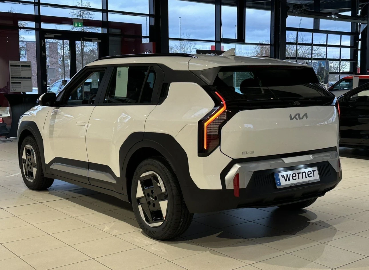 Kia EV6 EV3 НОВ! 58 kWh AIR - изображение 5
