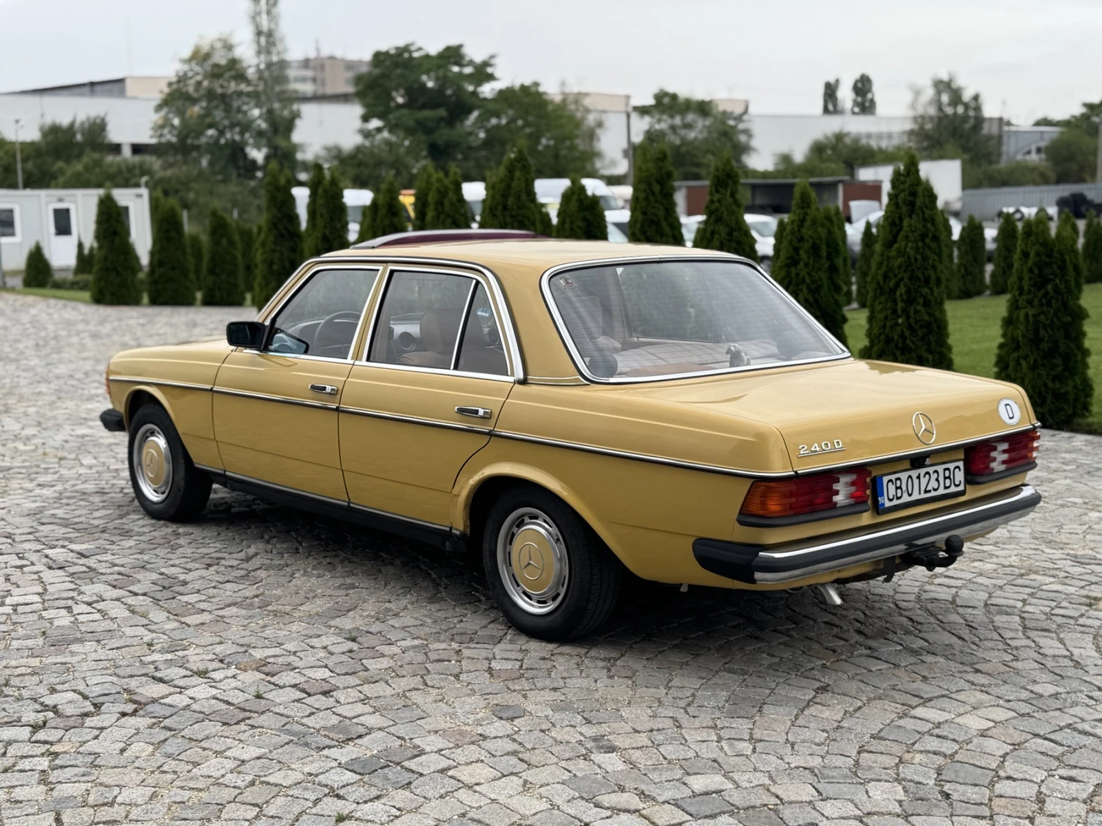 Mercedes-Benz 123 240D - изображение 4