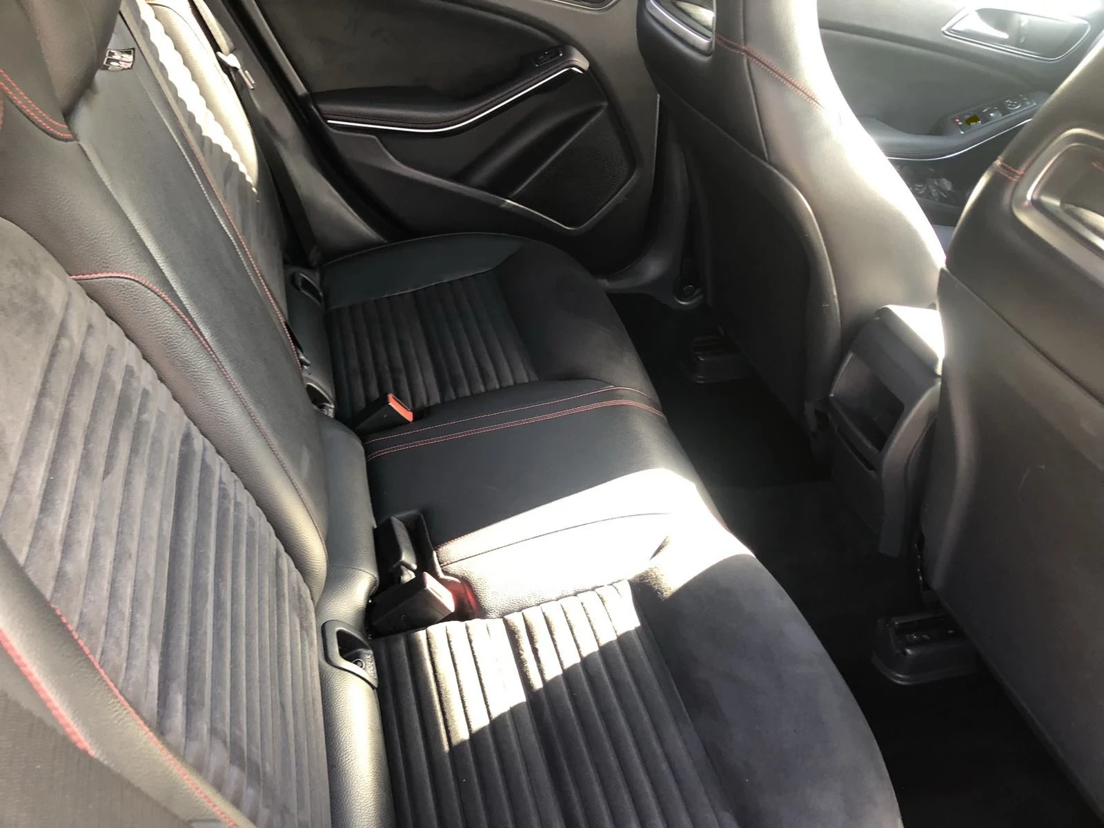 Mercedes-Benz A 200 AMG* Pano* Camera* Distronic* Full led *  | Mobile.bg   12