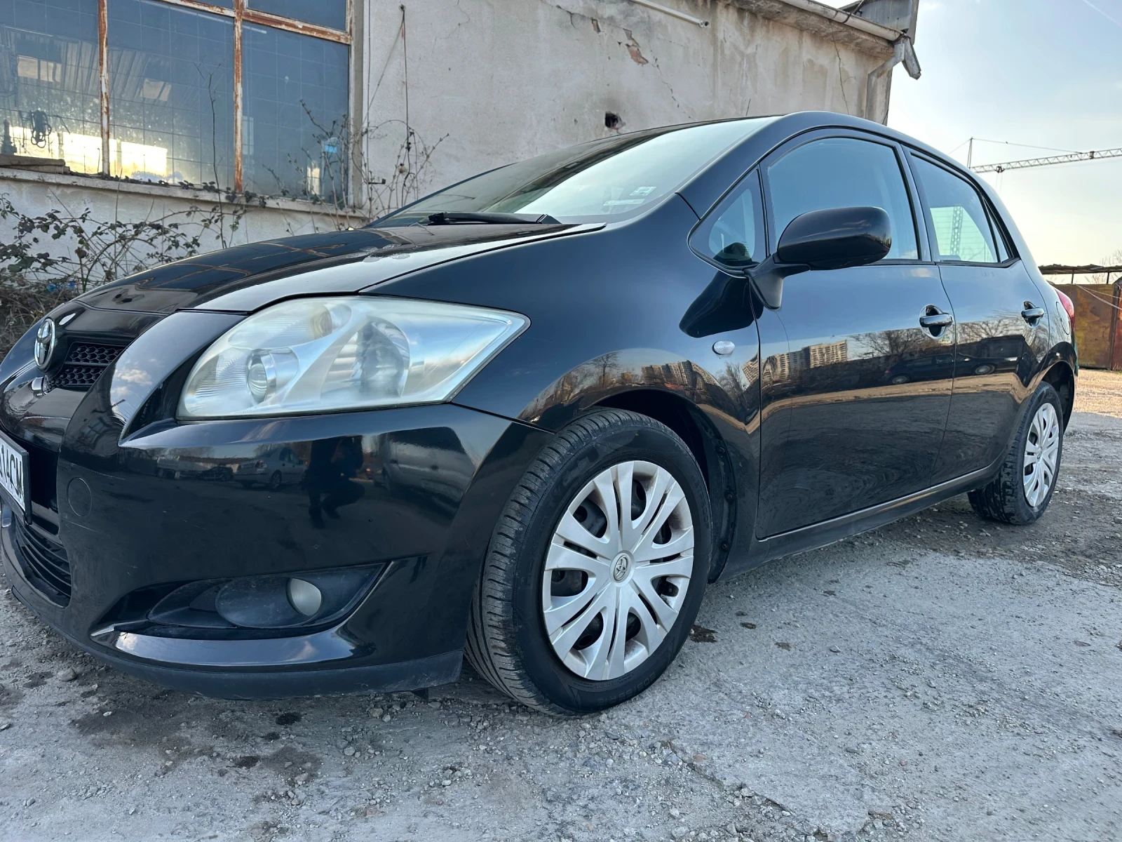 Toyota Auris Автоматик - изображение 4