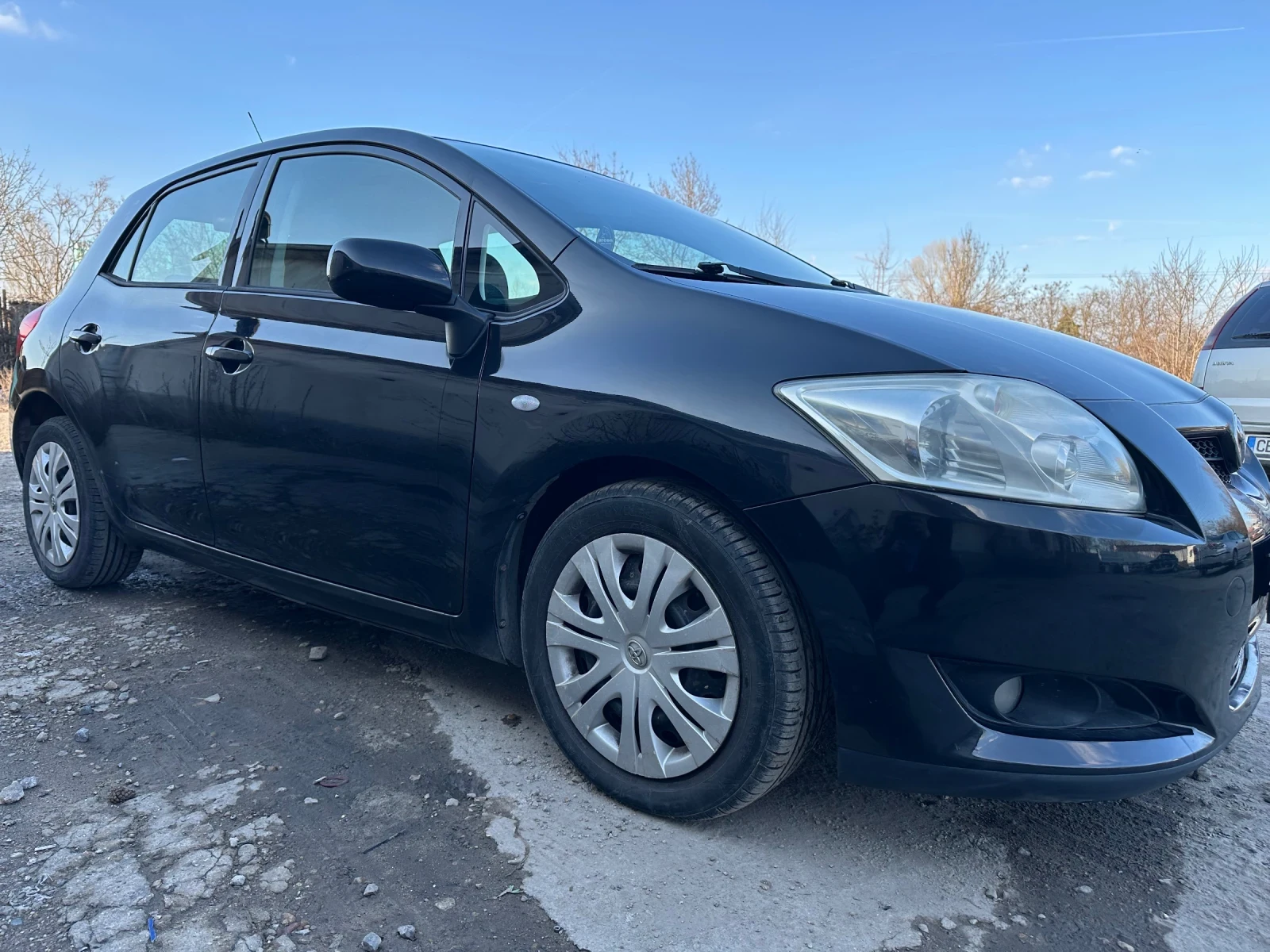 Toyota Auris Автоматик - изображение 3