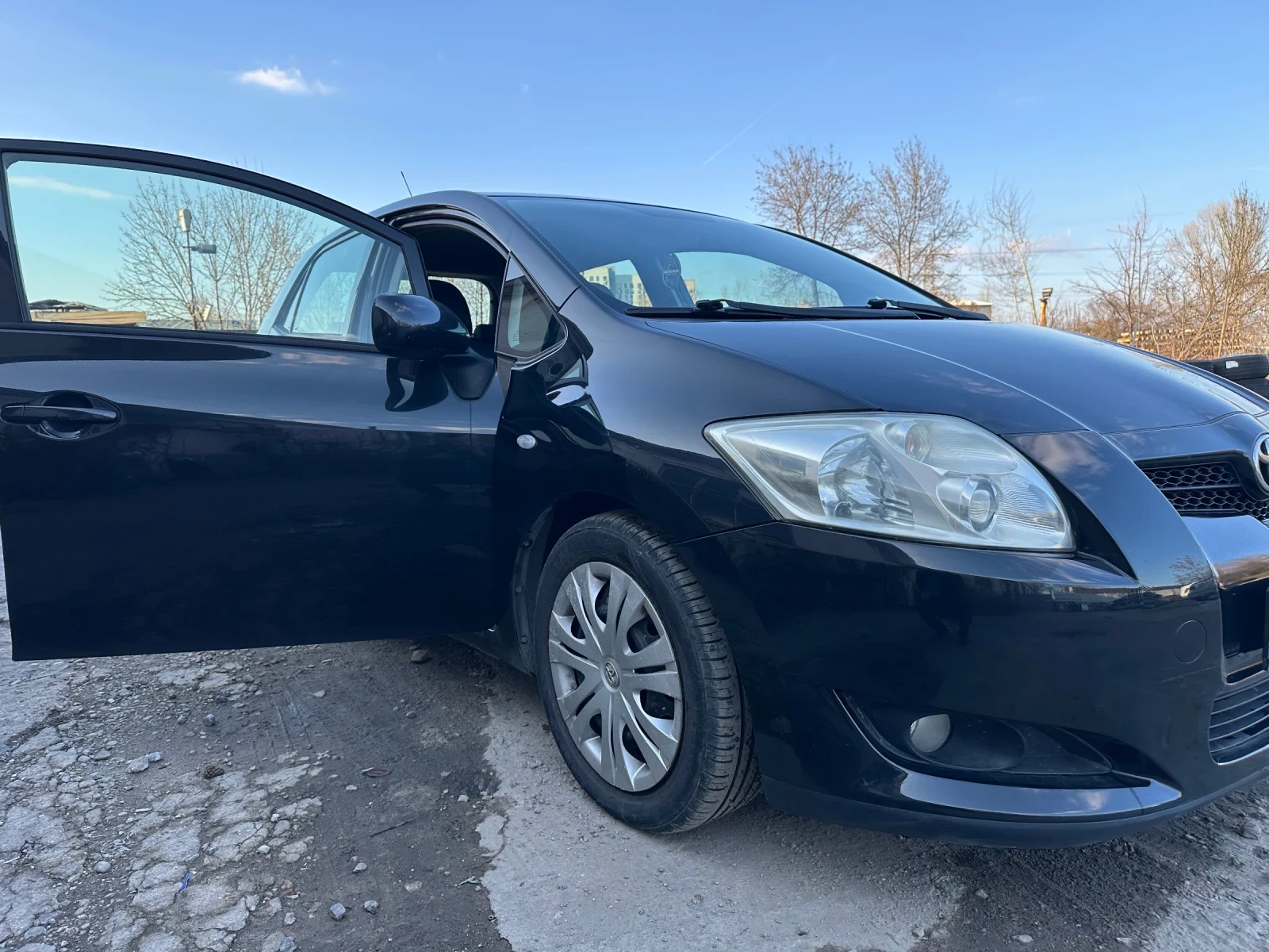 Toyota Auris Автоматик - изображение 2