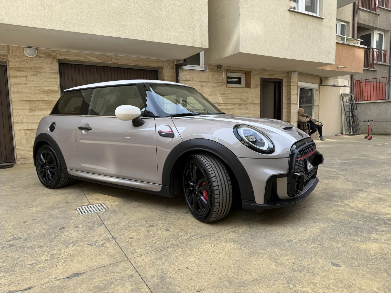 Mini John Cooper Works, снимка 2 - Автомобили и джипове - 53757775