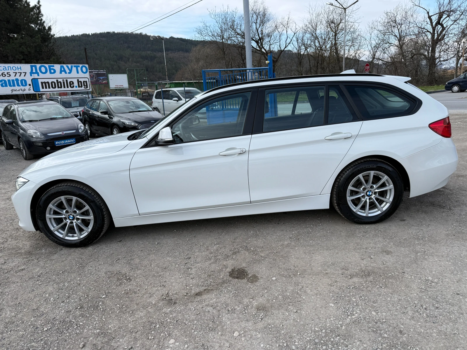 BMW 318 2.0D-143к.с-навигация-климатроник-ел бага, снимка 3 - Автомобили и джипове - 53999831