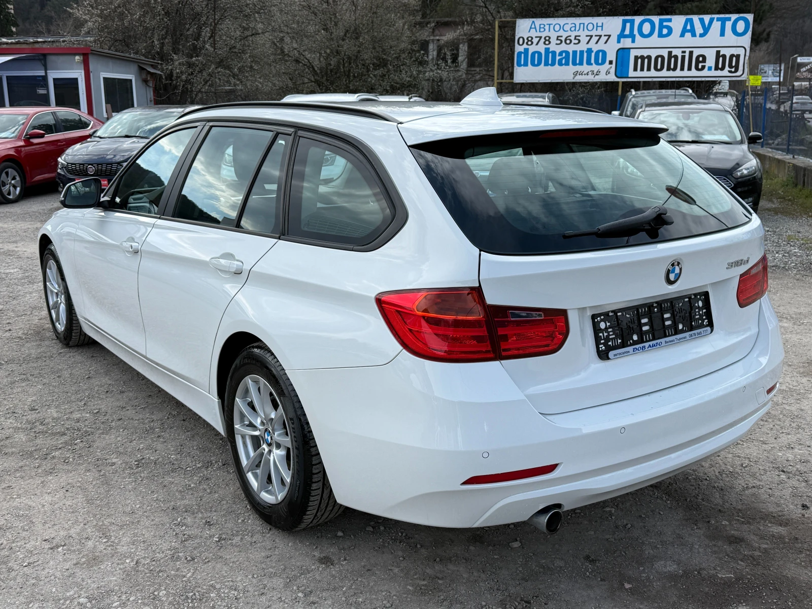BMW 318 2.0D-143к.с-навигация-климатроник-ел бага, снимка 4 - Автомобили и джипове - 53999831
