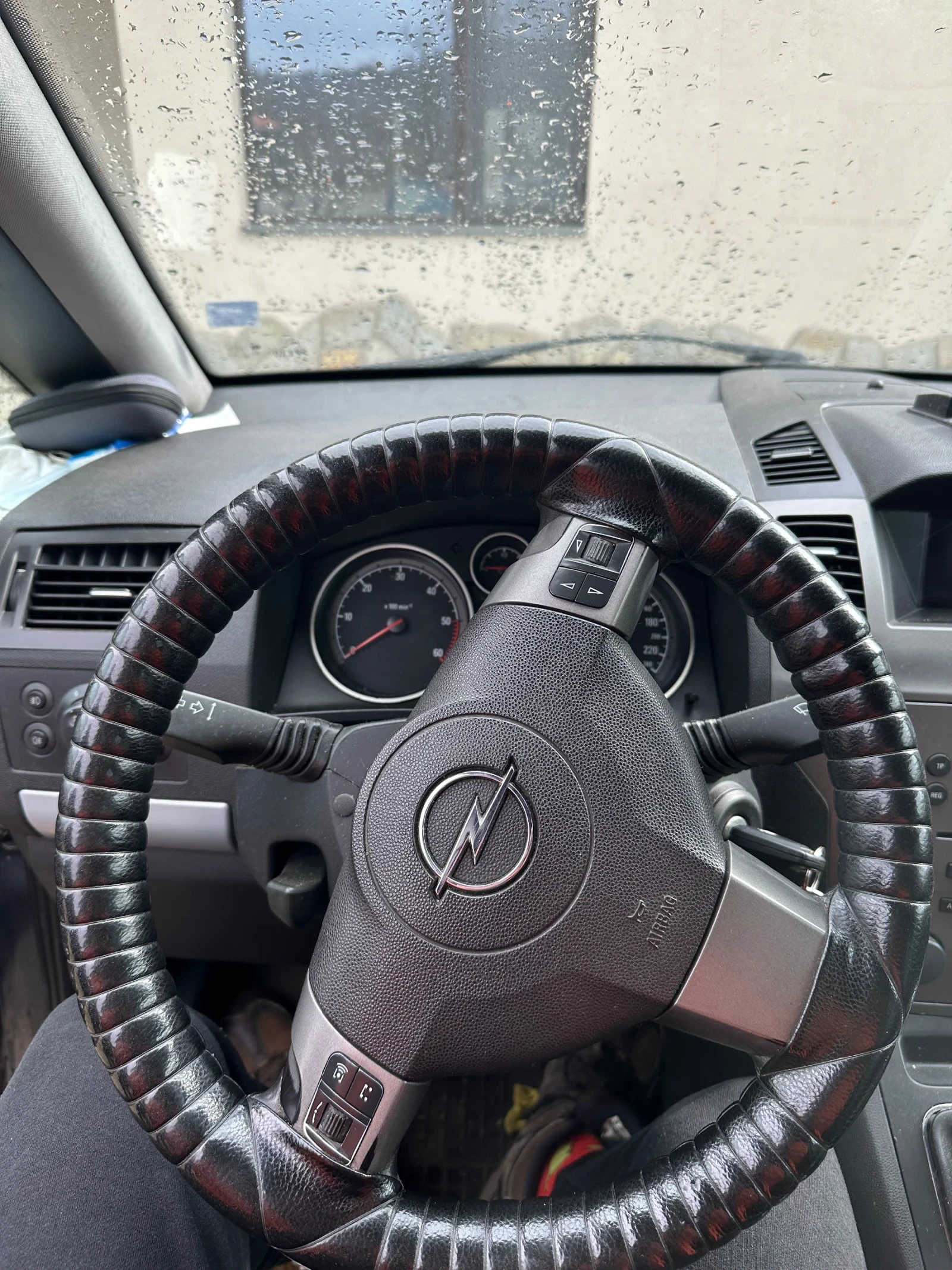 Opel Zafira, снимка 5 - Автомобили и джипове - 54001486