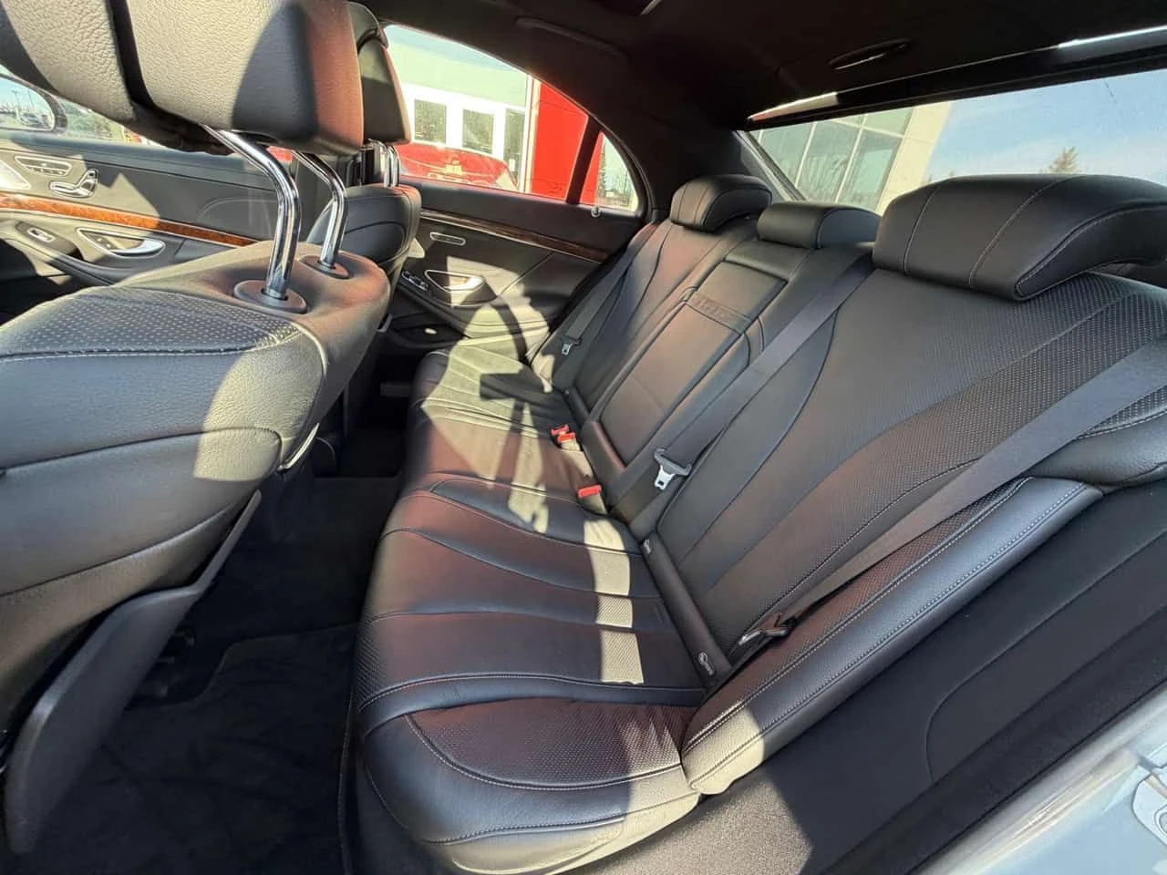 Mercedes-Benz S 550 * CARFAX * Дистроник * Burmester * Обдухване * , снимка 12 - Автомобили и джипове - 54060284