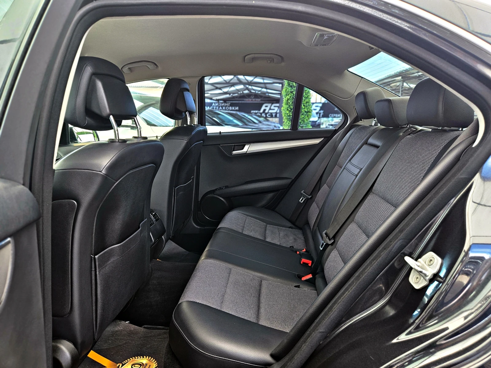 Mercedes-Benz C 220 AMG/AVANTGARDE/FACE/GERMANY/7G-TRON/ADAPT LIGHT/LI, снимка 16 - Автомобили и джипове - 54125996