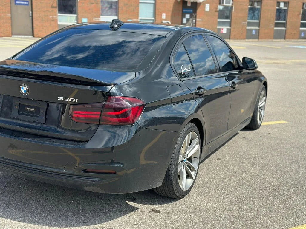 BMW 330 xDRIVE* АвтоКредит* (ЦЕНА ДО БГ), снимка 9 - Автомобили и джипове - 54219024