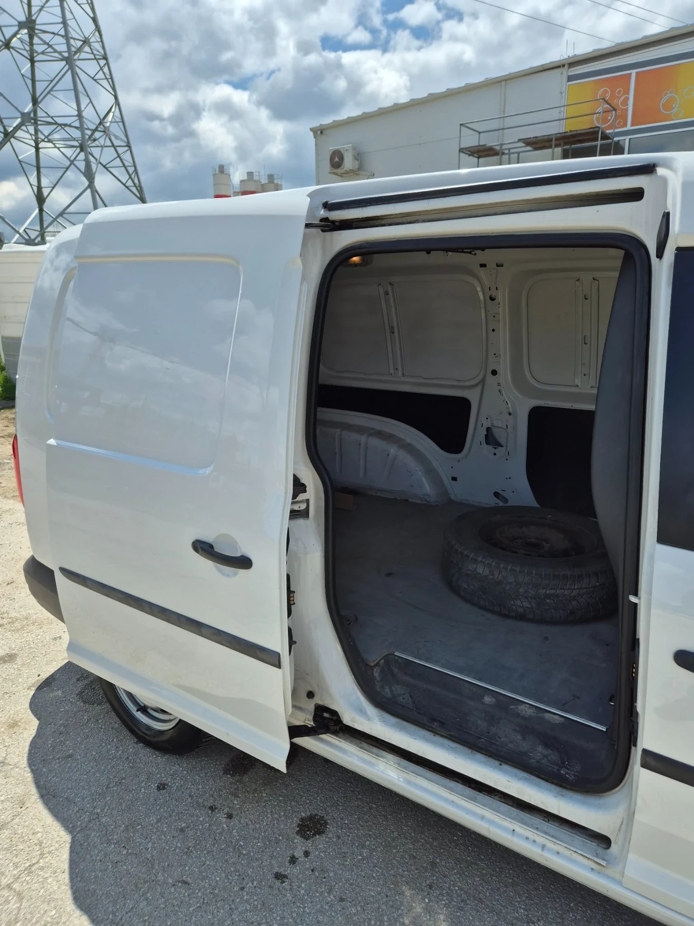 VW Caddy Maxi, снимка 5 - Автомобили и джипове - 54398220