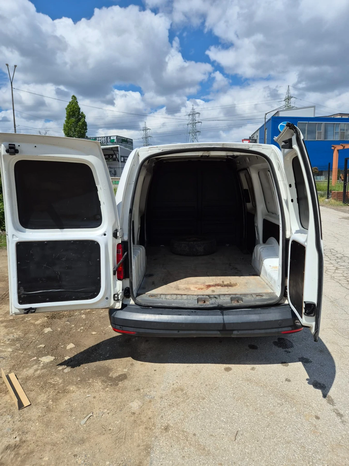 VW Caddy Maxi, снимка 13 - Автомобили и джипове - 54398220
