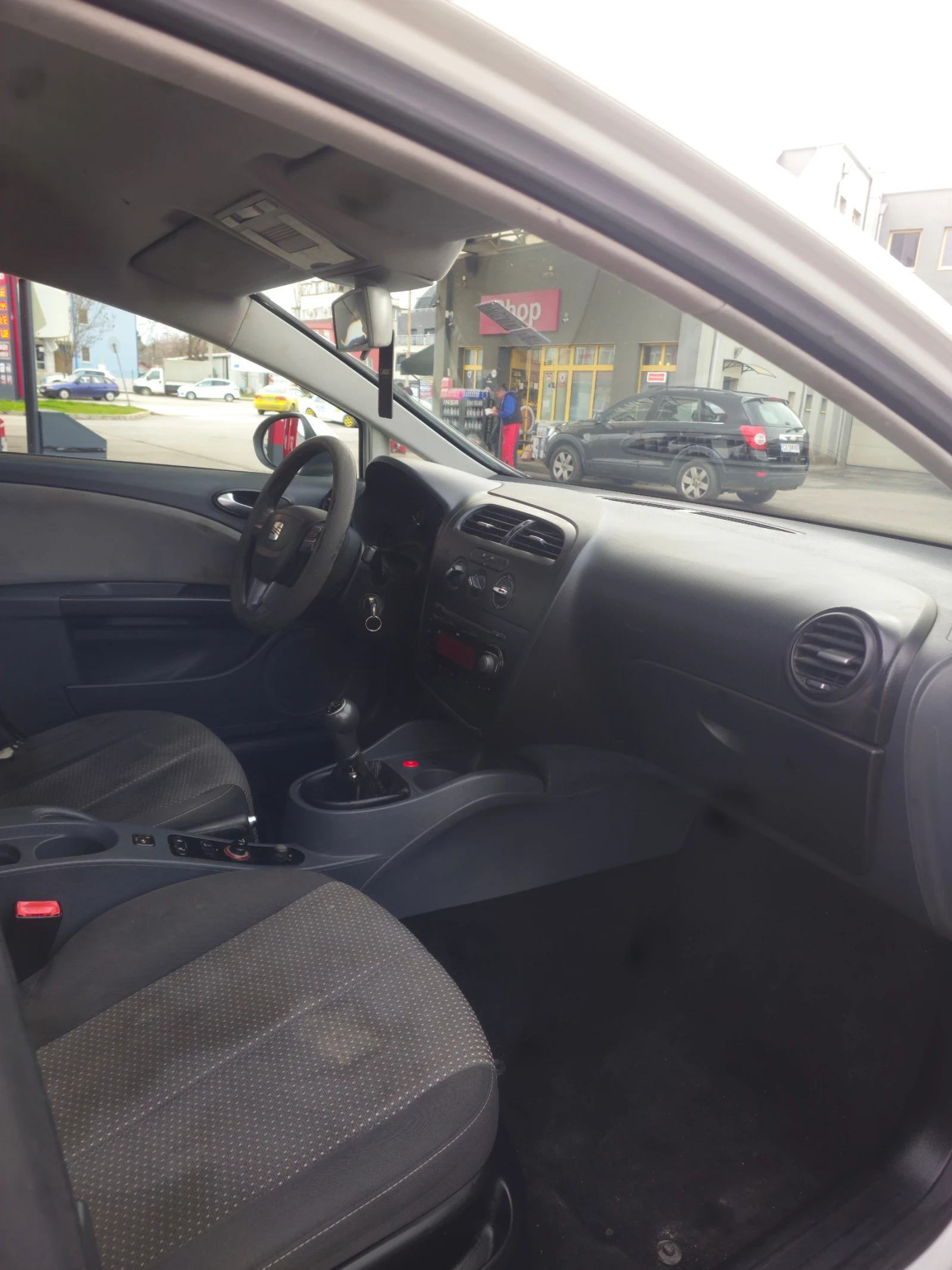 Seat Leon 1.6 102hp 2010g, снимка 6 - Автомобили и джипове - 54501706