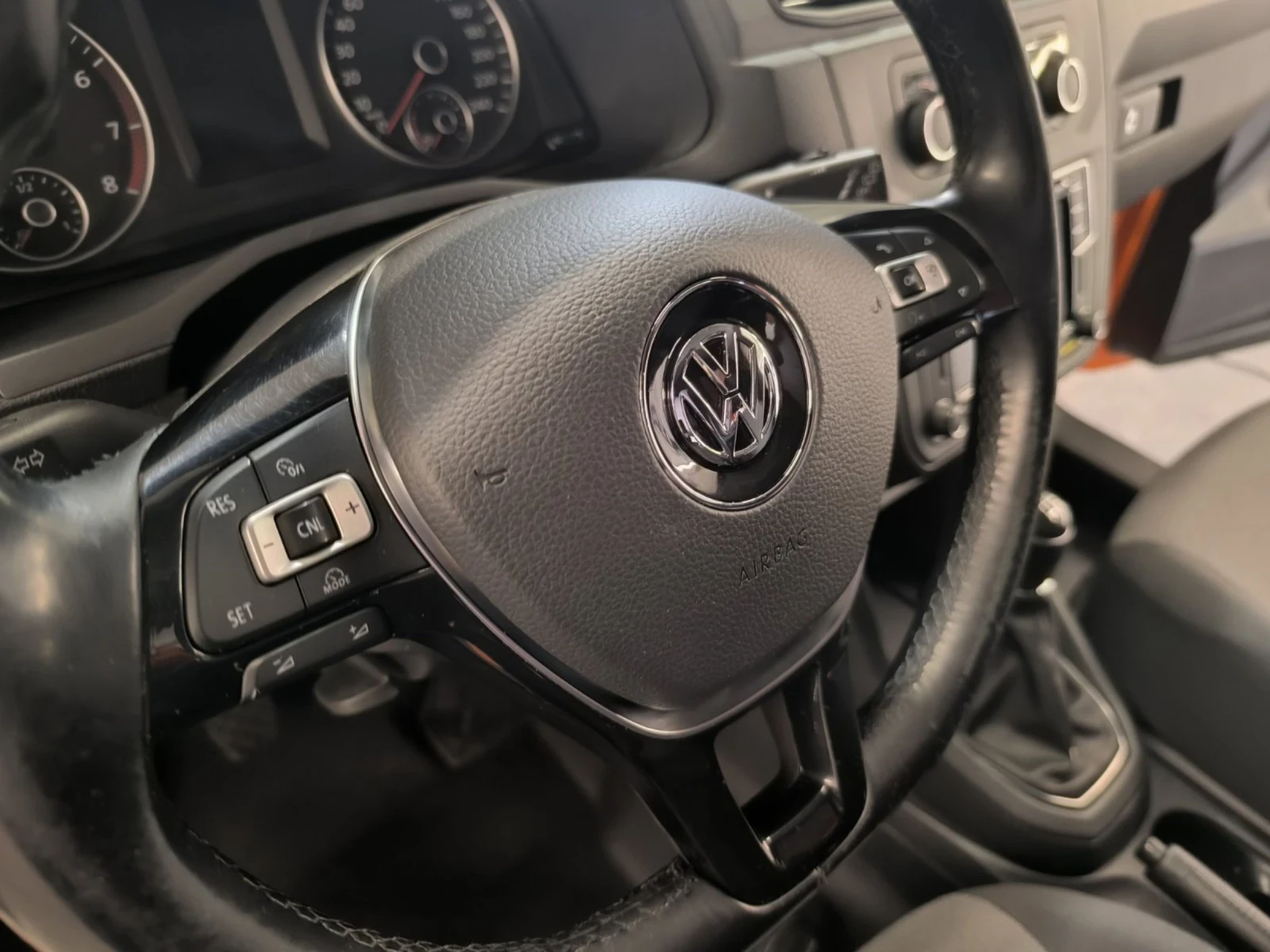 VW Caddy 2017г* метан* Обслужено* каско* навигация, снимка 4 - Автомобили и джипове - 54731951