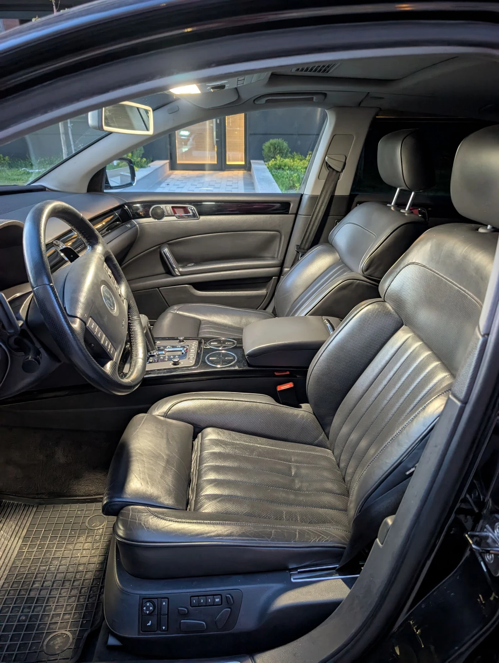 VW Phaeton 3.0 TDI, снимка 6 - Автомобили и джипове - 54856200