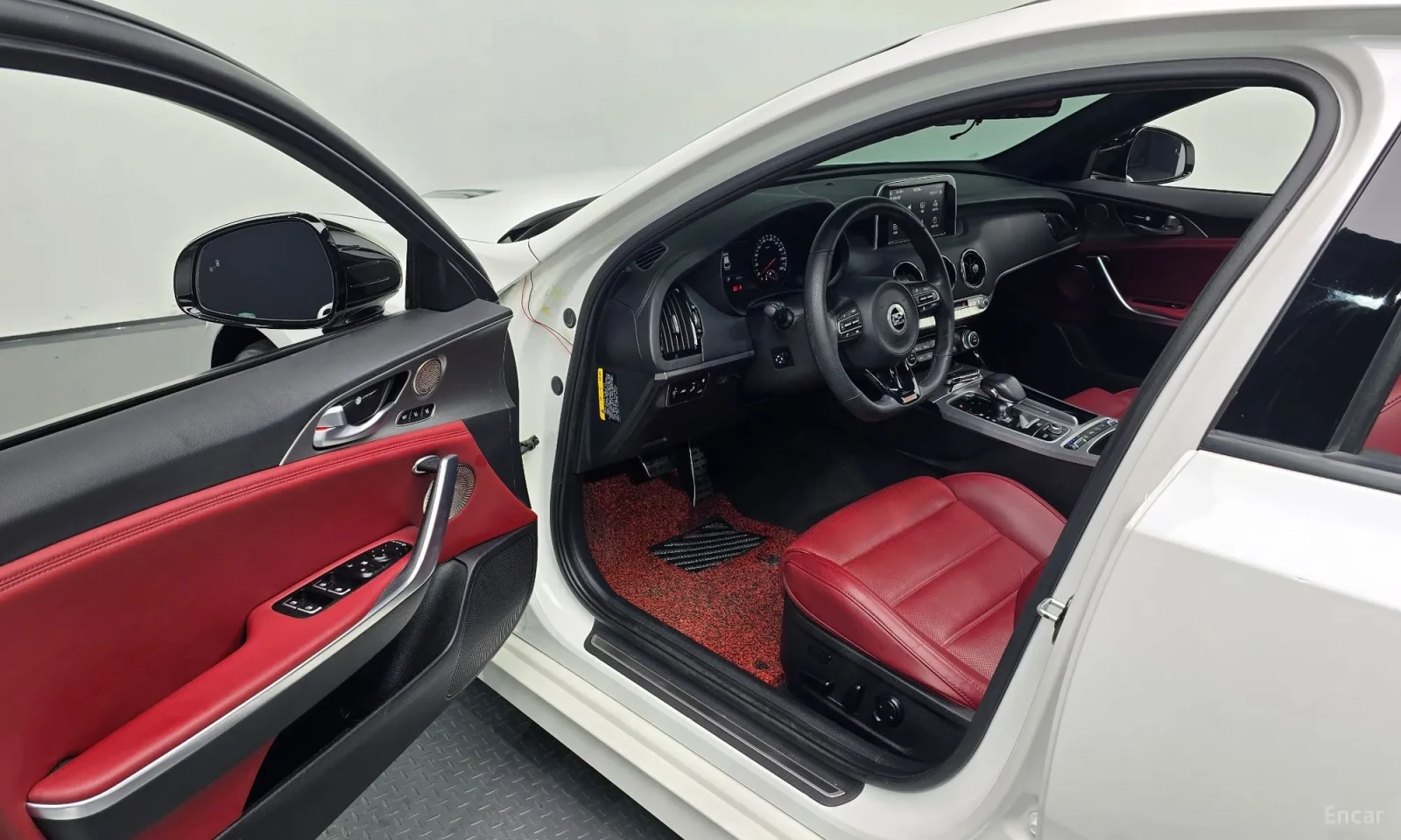 Kia Stinger GT* AWD* 90000km!!!, снимка 11 - Автомобили и джипове - 55055949