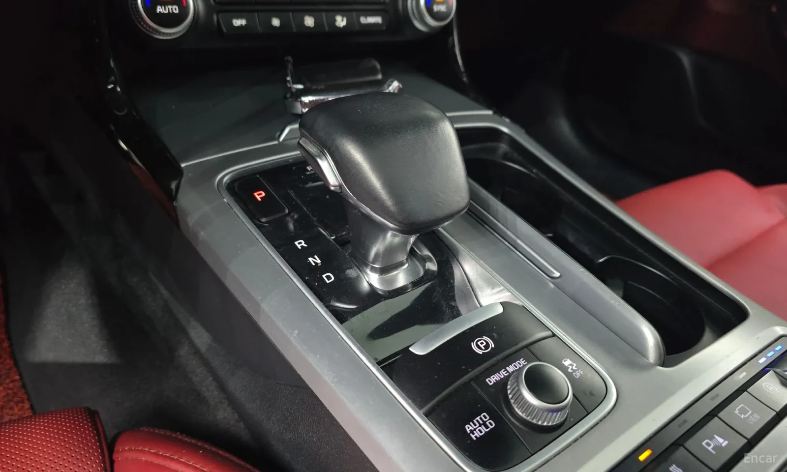 Kia Stinger GT* AWD* 90000km!!!, снимка 9 - Автомобили и джипове - 55055949