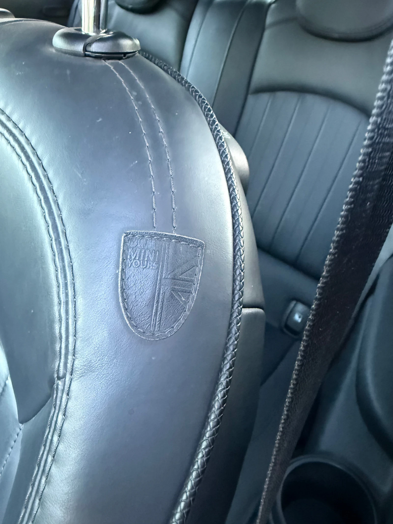 Mini Cooper s YOURS, снимка 15 - Автомобили и джипове - 55352239