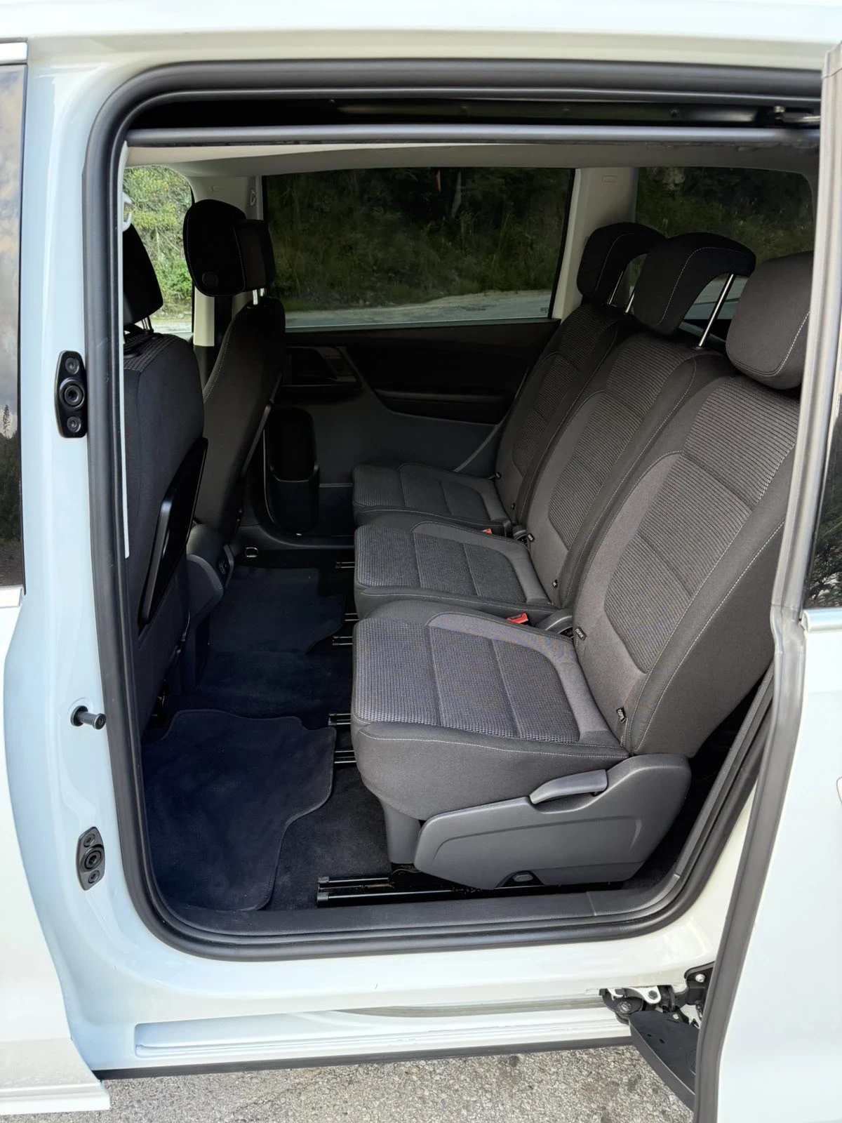VW Sharan 2.0 TDI 150кс. Facelift, снимка 12 - Автомобили и джипове - 55661461