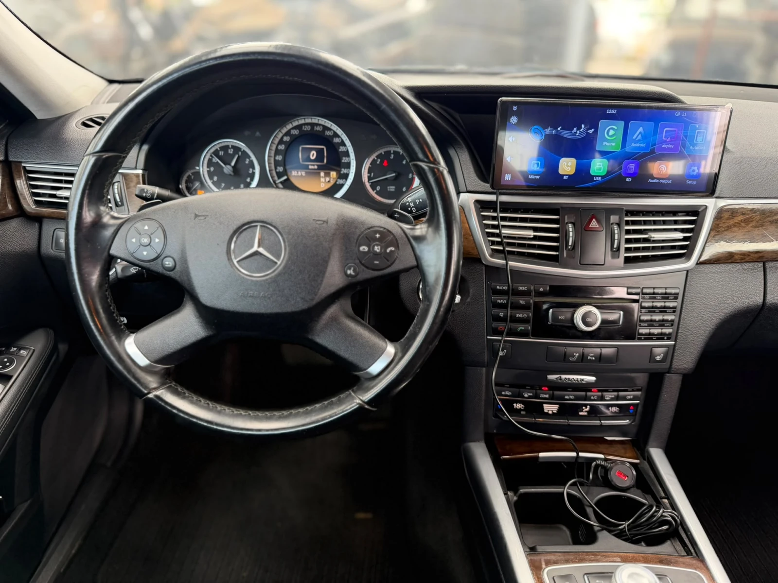 Mercedes-Benz E 350 / 265HP / 4MATIC / CARPLAY /, снимка 14 - Автомобили и джипове - 55802899