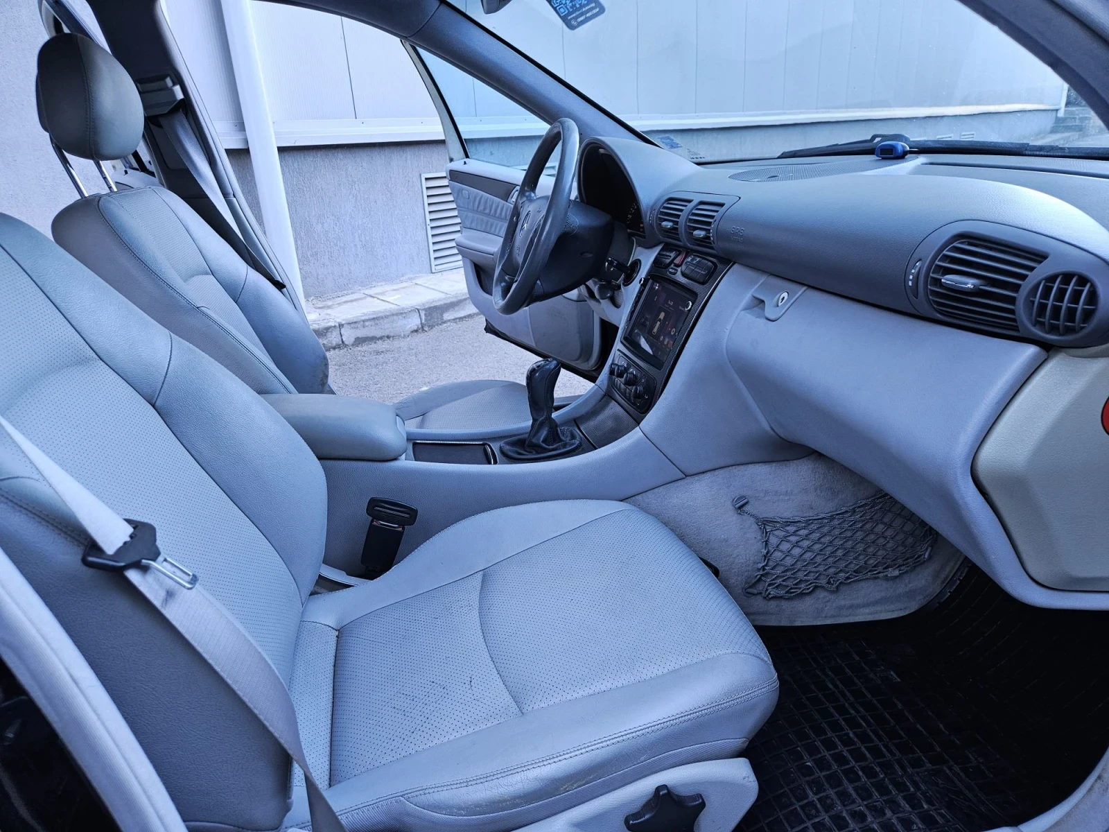 Mercedes-Benz C 220, снимка 10 - Автомобили и джипове - 55979502