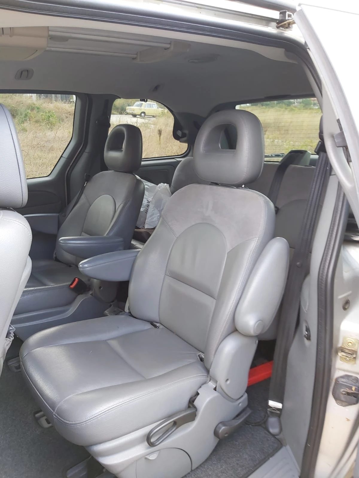 Chrysler Voyager 2.8 CRD, снимка 7 - Автомобили и джипове - 56316771