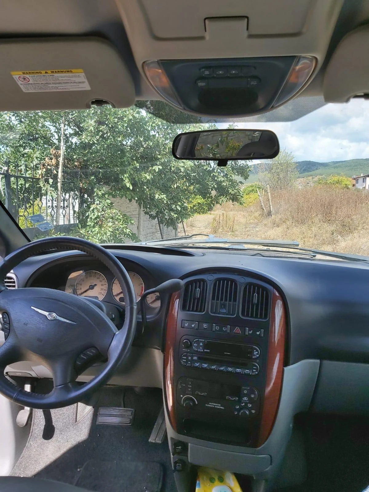 Chrysler Voyager 2.8 CRD, снимка 6 - Автомобили и джипове - 56316771