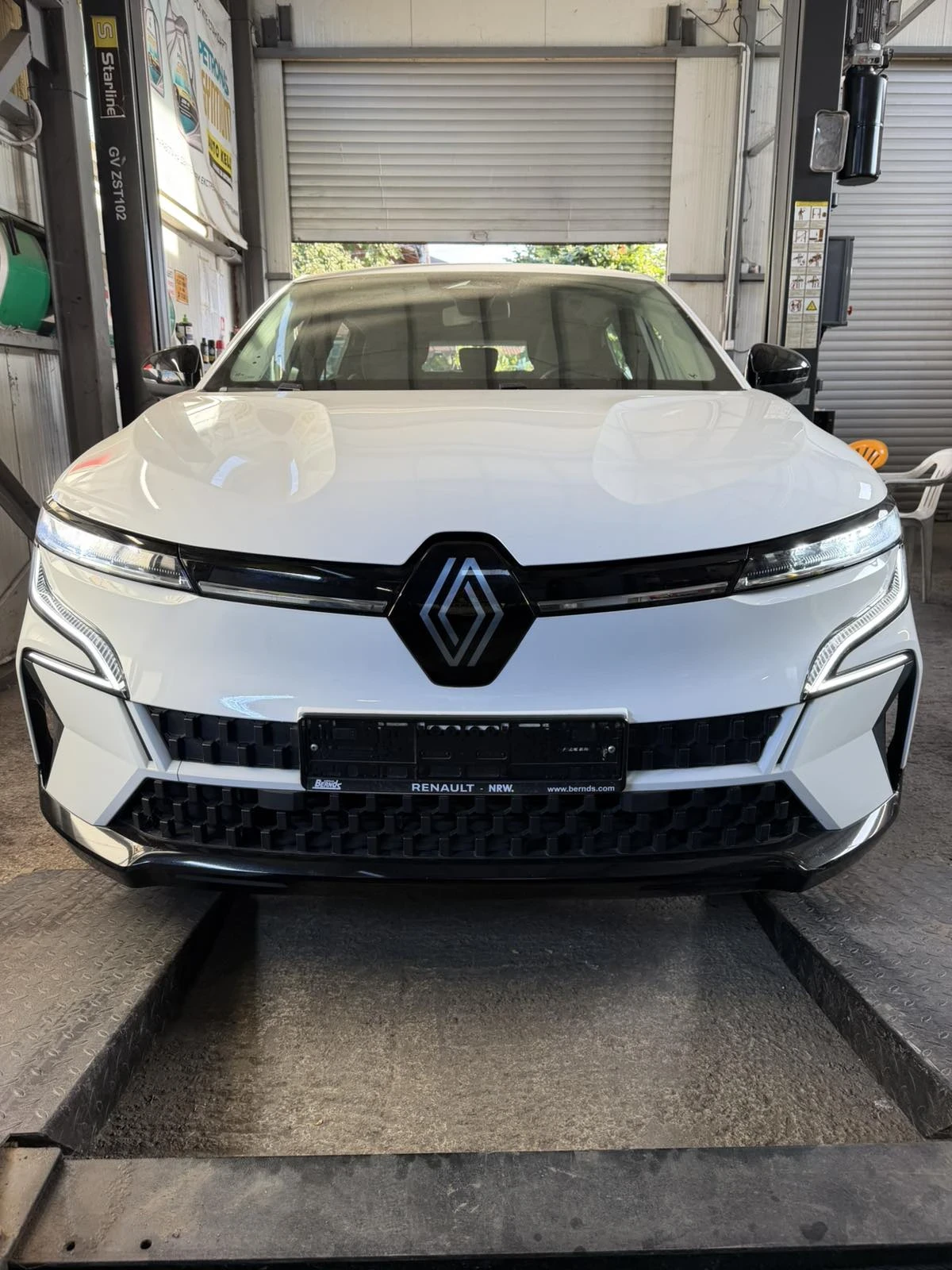 Renault Megane ГАРАНЦИОНЕН АВТОМОБИЛ, БЪРЗО ЗАРЕЖДАНЕ,  ТЕРМОПОМП