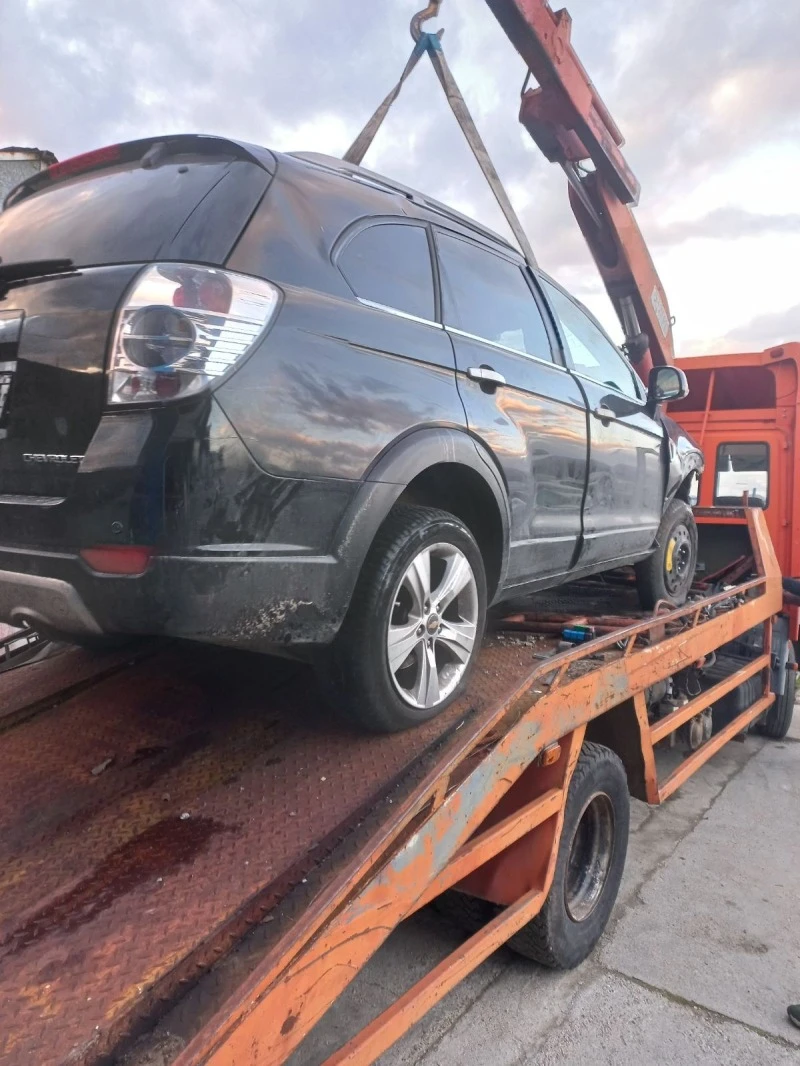 Chevrolet Captiva 2.0, снимка 2 - Автомобили и джипове - 44030803