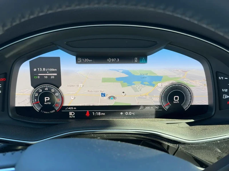 Audi Q8 Distronic* B&O* Обдух* 360* Пано* Без Инциденти, снимка 9 - Автомобили и джипове - 53111076