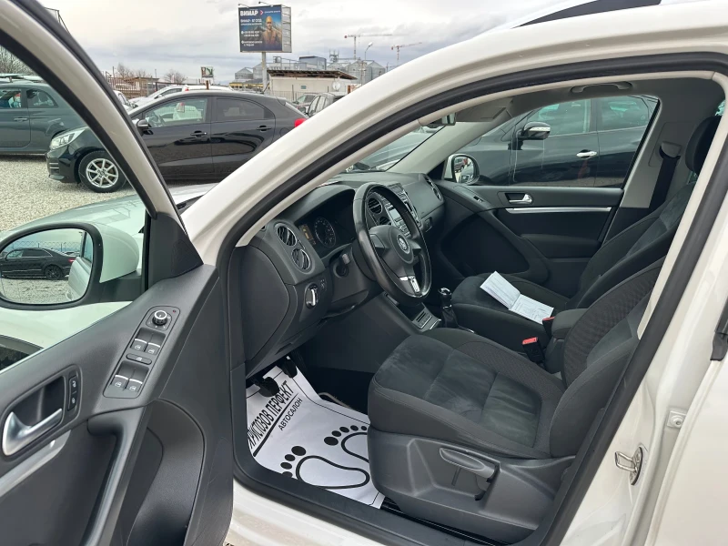 VW Tiguan 2.0 TDI, ТОП!!!, снимка 11 - Автомобили и джипове - 53285912