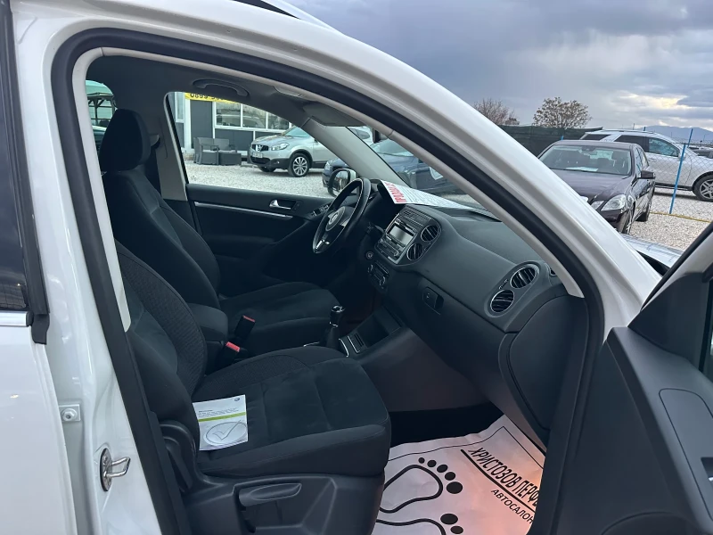 VW Tiguan 2.0 TDI, ТОП!!!, снимка 13 - Автомобили и джипове - 53285912