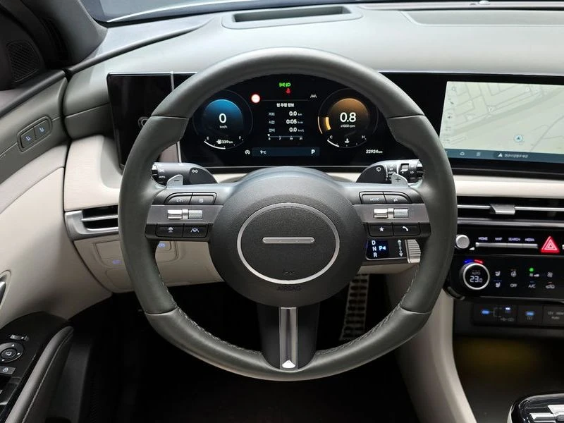 Hyundai Tucson 2.0 184 hp Automatic, снимка 13 - Автомобили и джипове - 55735998