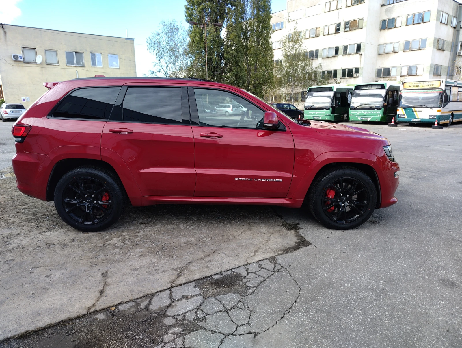 Jeep Grand cherokee 6.4 SRT - изображение 3