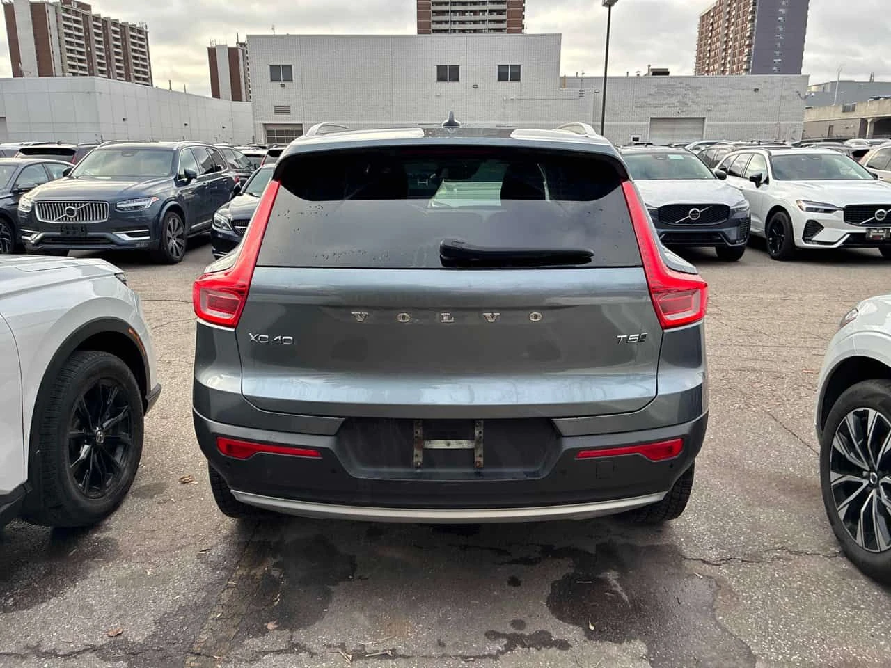 Volvo XC40 T5 AWD Momentum  CARFAX | Mobile.bg � ����������� 4