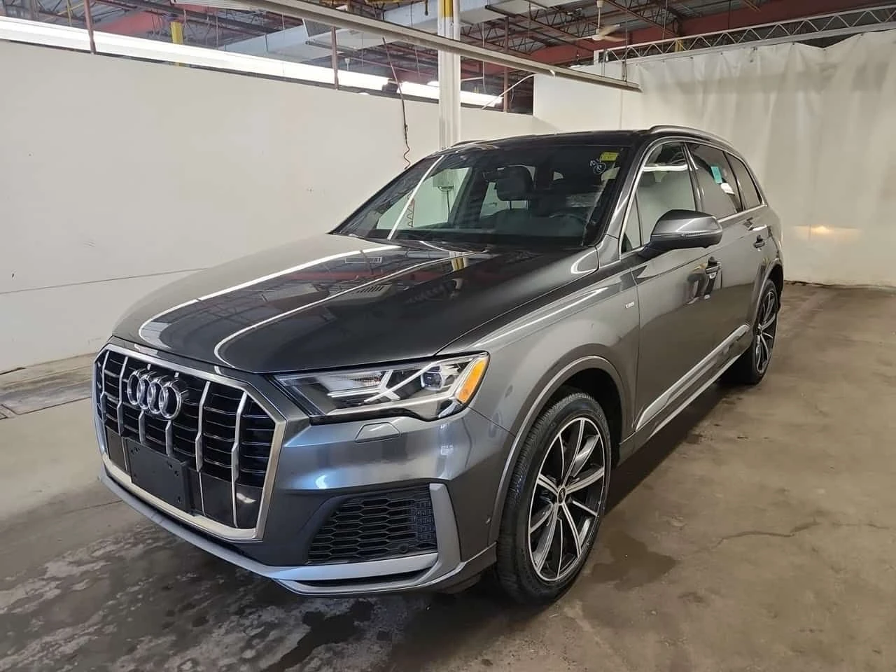 Audi Q7 S-Line * Един собственик * Без инциденти * От VW *