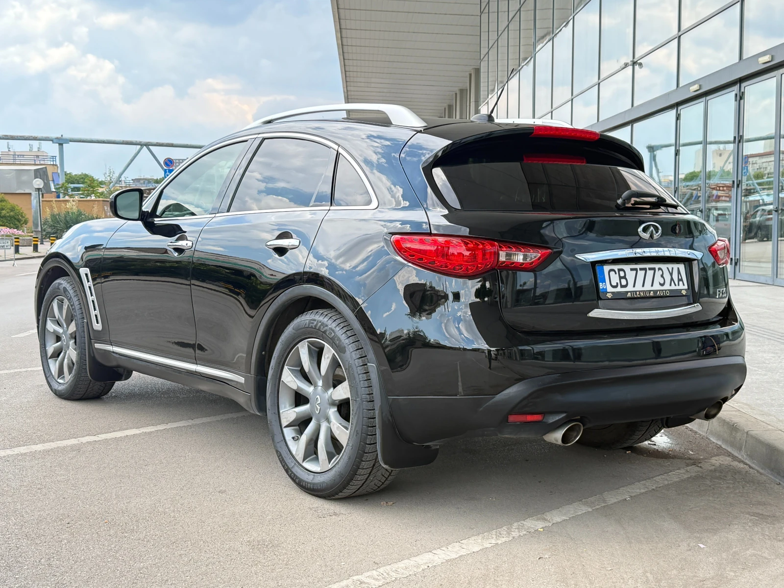 Infiniti Fx 35 6 МЕСЕЦА ГАРАНЦИЯ/307к.с. 4х4 Газов Инжекцион, снимка 3 - Автомобили и джипове - 55006119