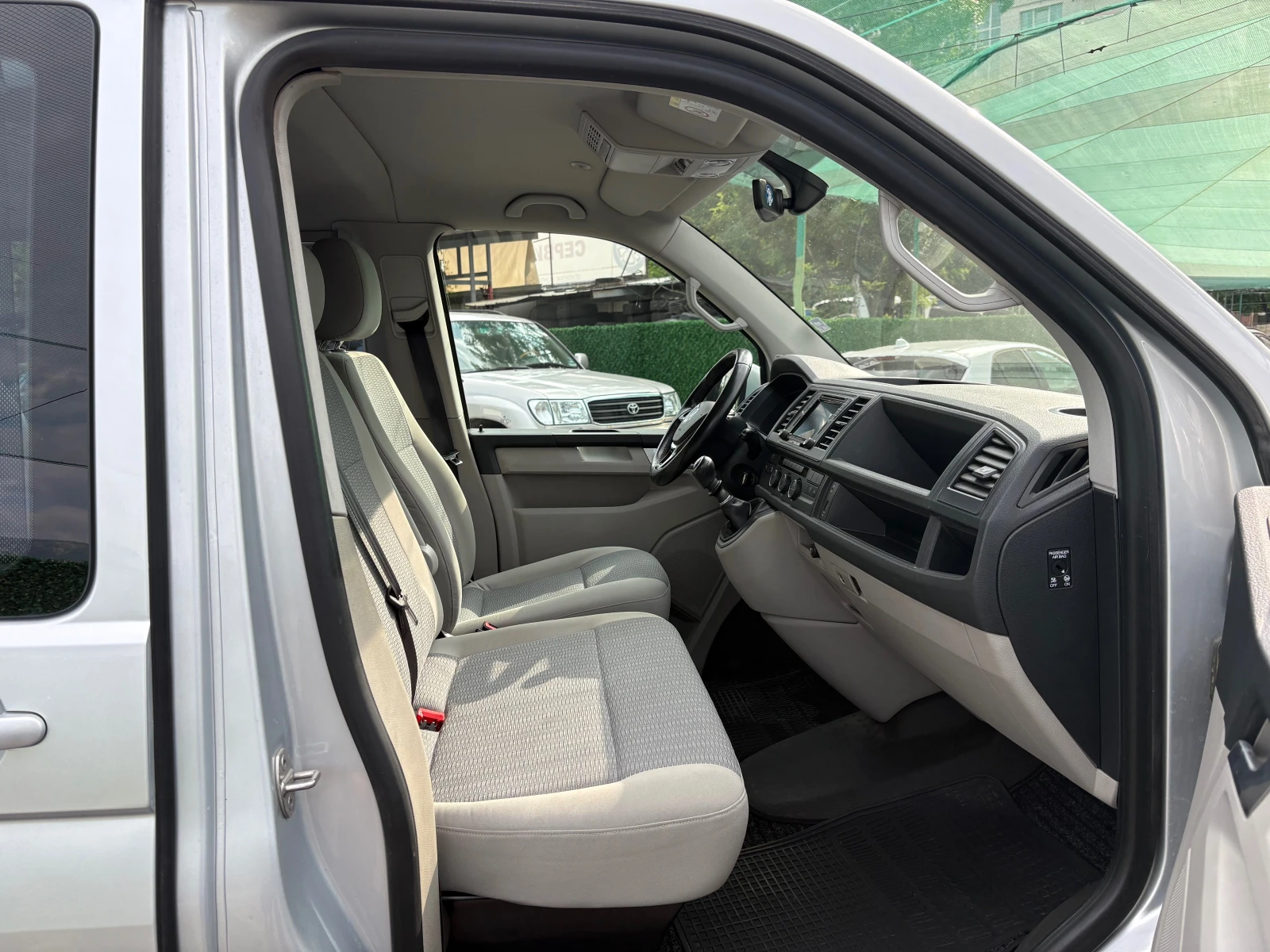 VW Caravelle 2.0TDI= 150HP= 9 МЕСТЕН= НАВИ= 6 СКОРОСТИ=  - изображение 10