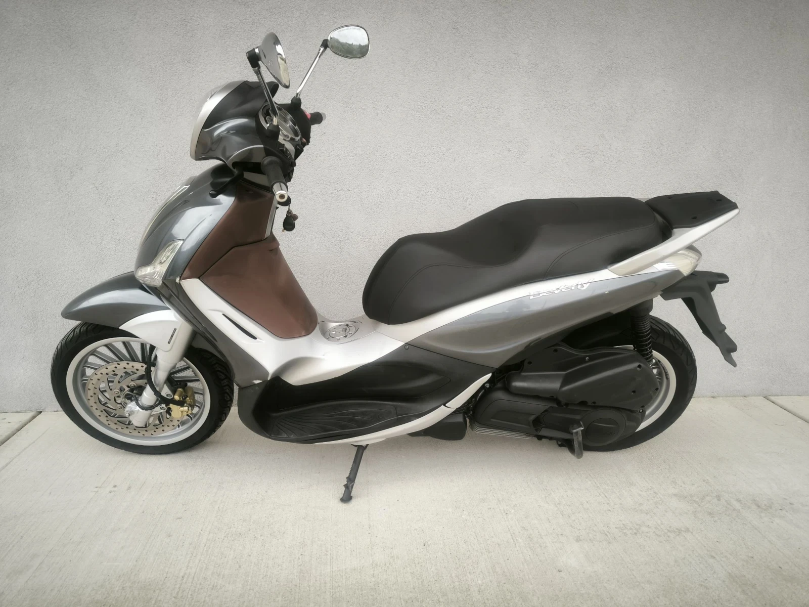 Piaggio Beverly 300ie, ABS/ASR, 2017 година - изображение 5