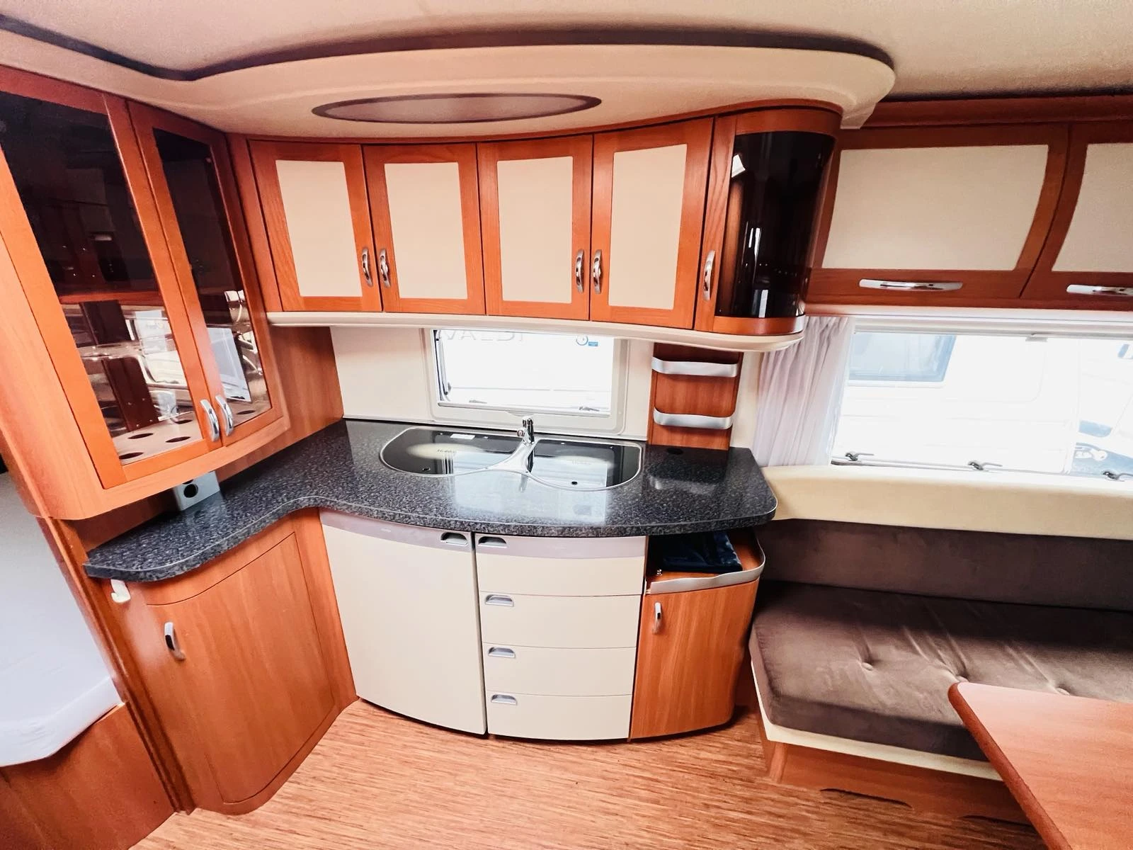 Каравана Hobby 650 - изображение 7