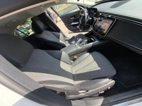 Mercedes-Benz E 220 В гаранция до 2027 Г на 32000 км като нова , снимка 6