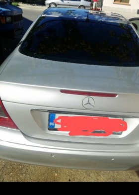 Mercedes-Benz E 220, снимка 2 - Автомобили и джипове - 45521535
