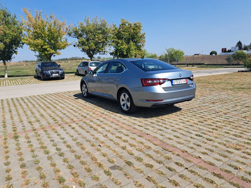 Skoda Superb 2.0 TDI, снимка 3 - Автомобили и джипове - 47148794