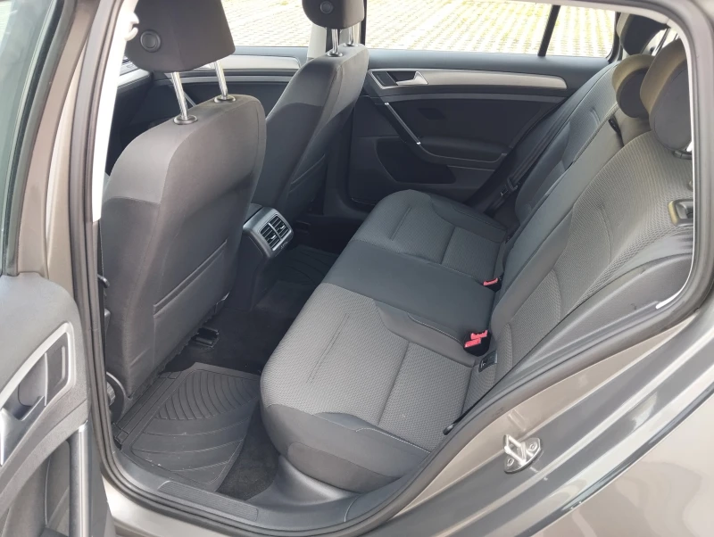 VW Golf 1.6TDI DSG, снимка 8 - Автомобили и джипове - 50041041