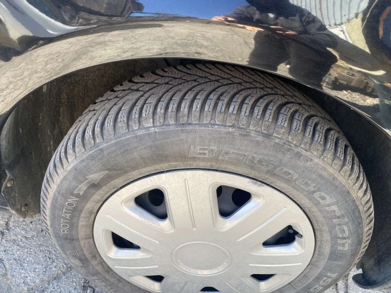 VW Touran, снимка 12 - Автомобили и джипове - 51091538