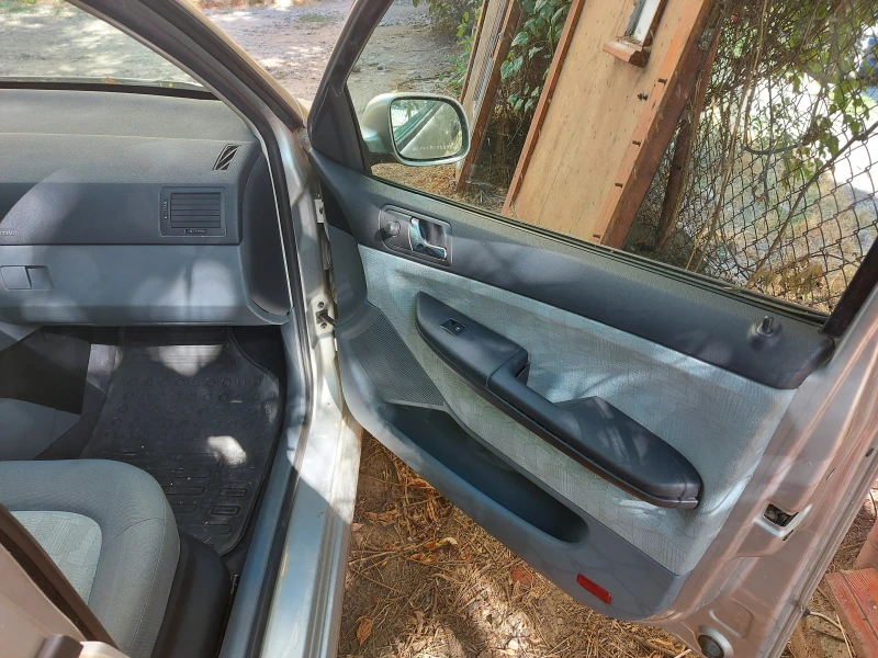 Skoda Fabia, снимка 8 - Автомобили и джипове - 50482444