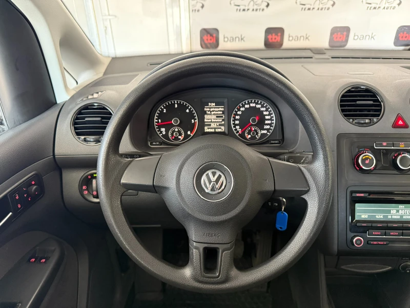 VW Caddy 2.0TDI* 140к.с* 7м* СЕРВИЗНА КНИЖКА С ПЪЛНА ИСТОРИ, снимка 11 - Автомобили и джипове - 50797016